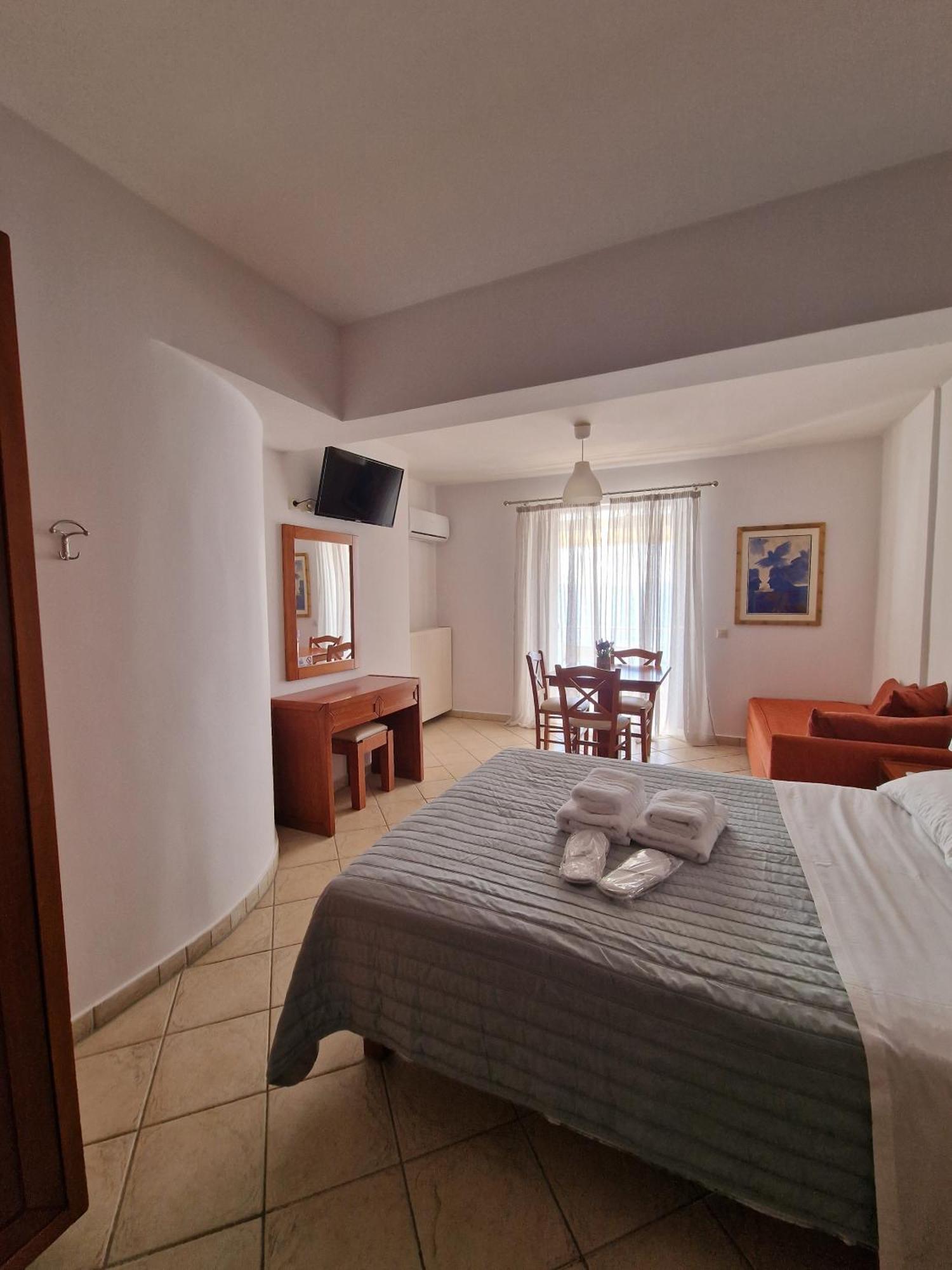 Porto Xronia Lejlighedshotel Khrónia Eksteriør billede